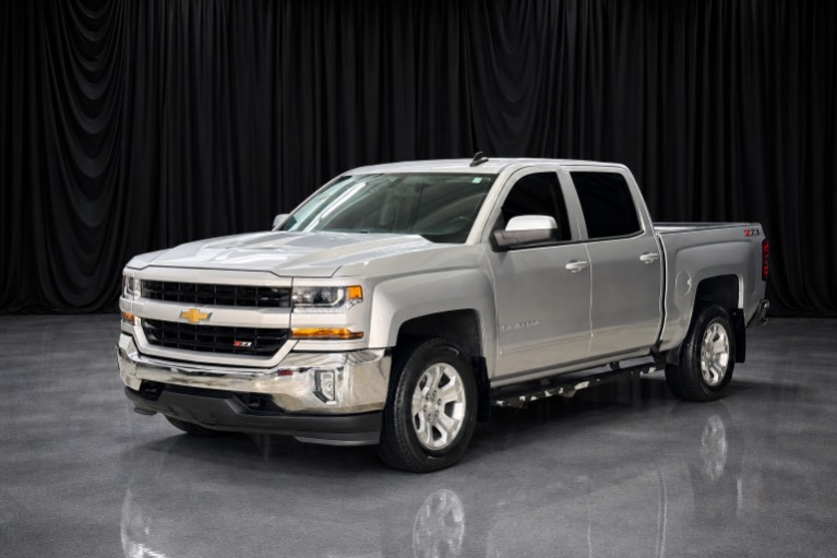 chevrolet silverado 1500 2018 3GCUKREC3JG577430 image